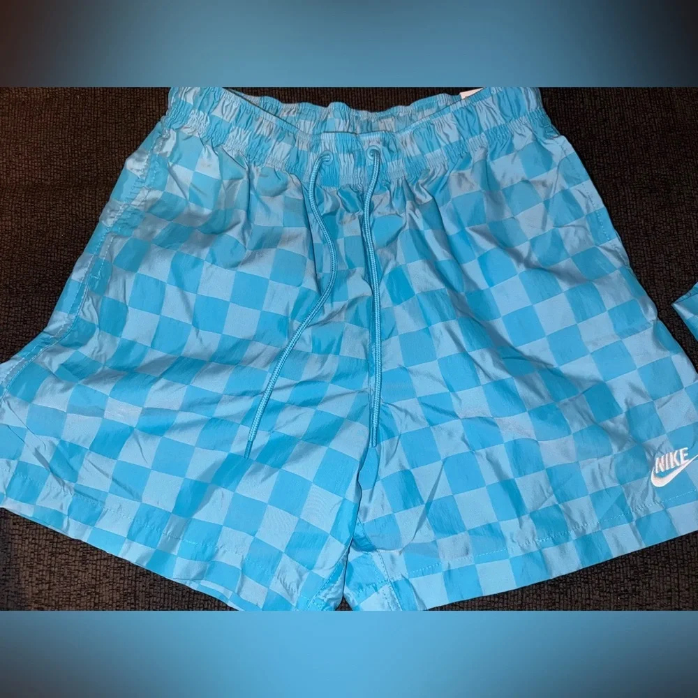Nike Mens Blue Checkered Shorts - Picture 2 of 2